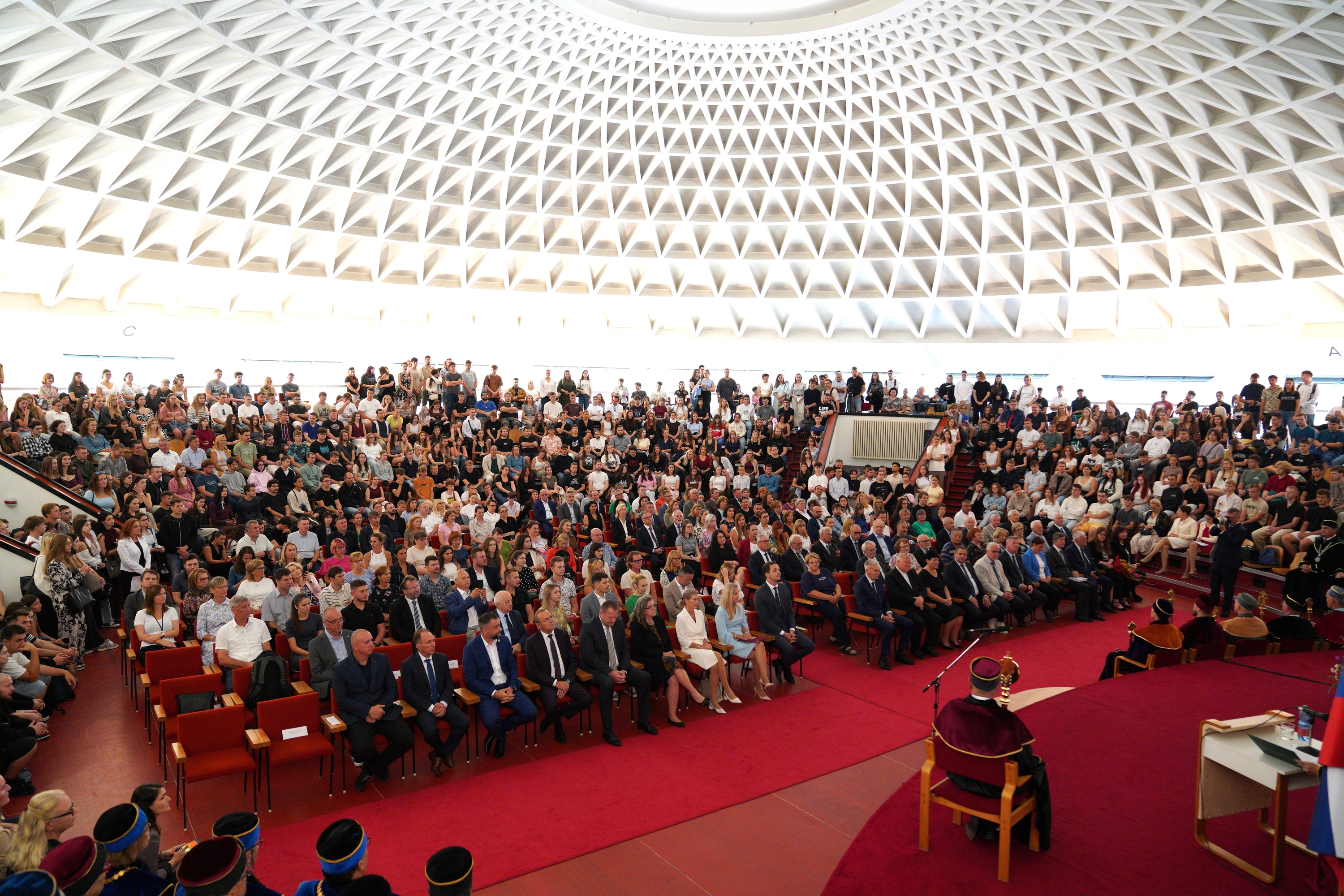 SPU otvorila nový akademický rok 2025/2026, nastúpilo viac prvákov